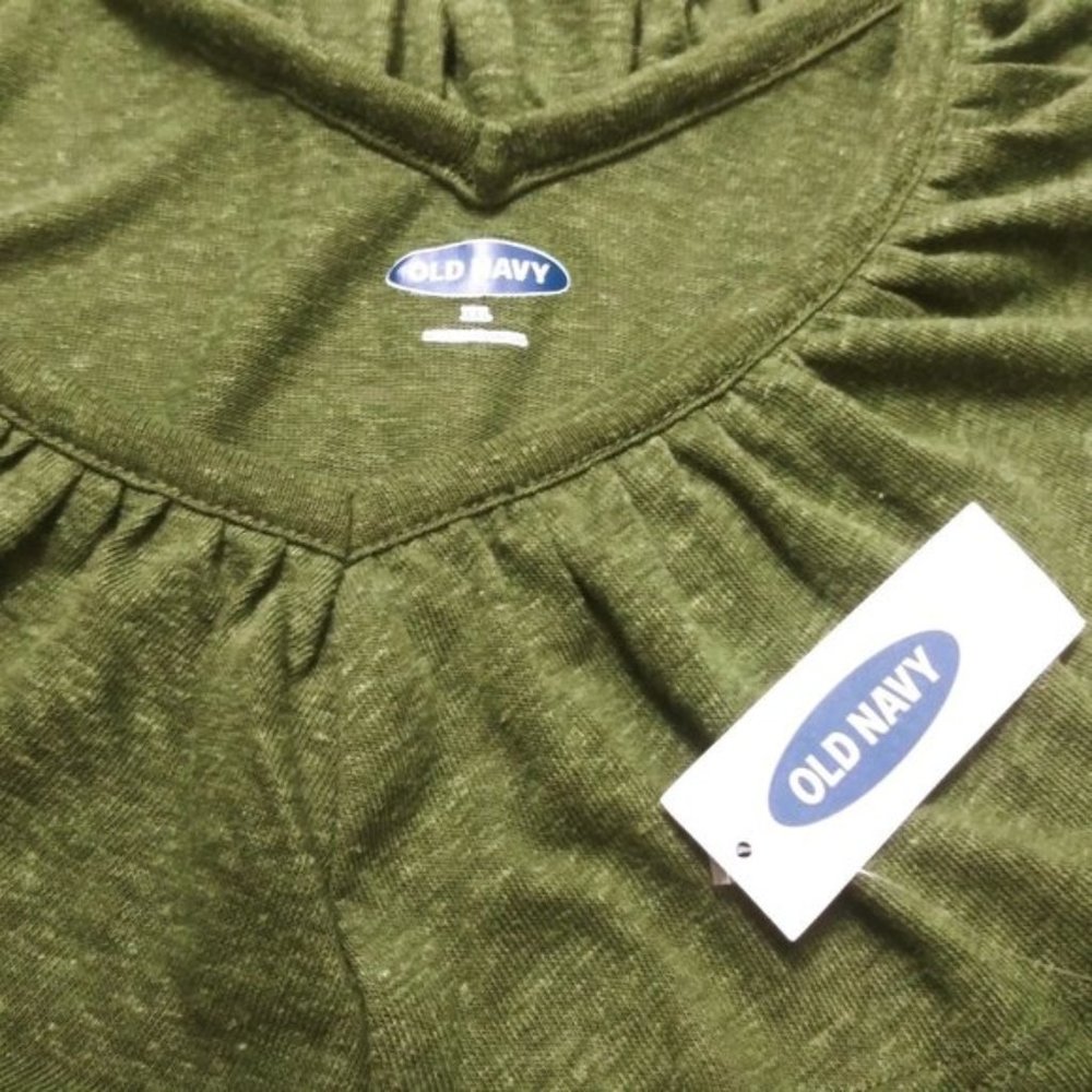 Old Navy Ruffle-Trim Linen-Blend Plus Size Top - Picture 3 of 3